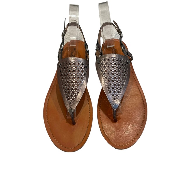 Lucky Brand Abell Triangle Leather Flat Sandals - Picture 1 of 9
